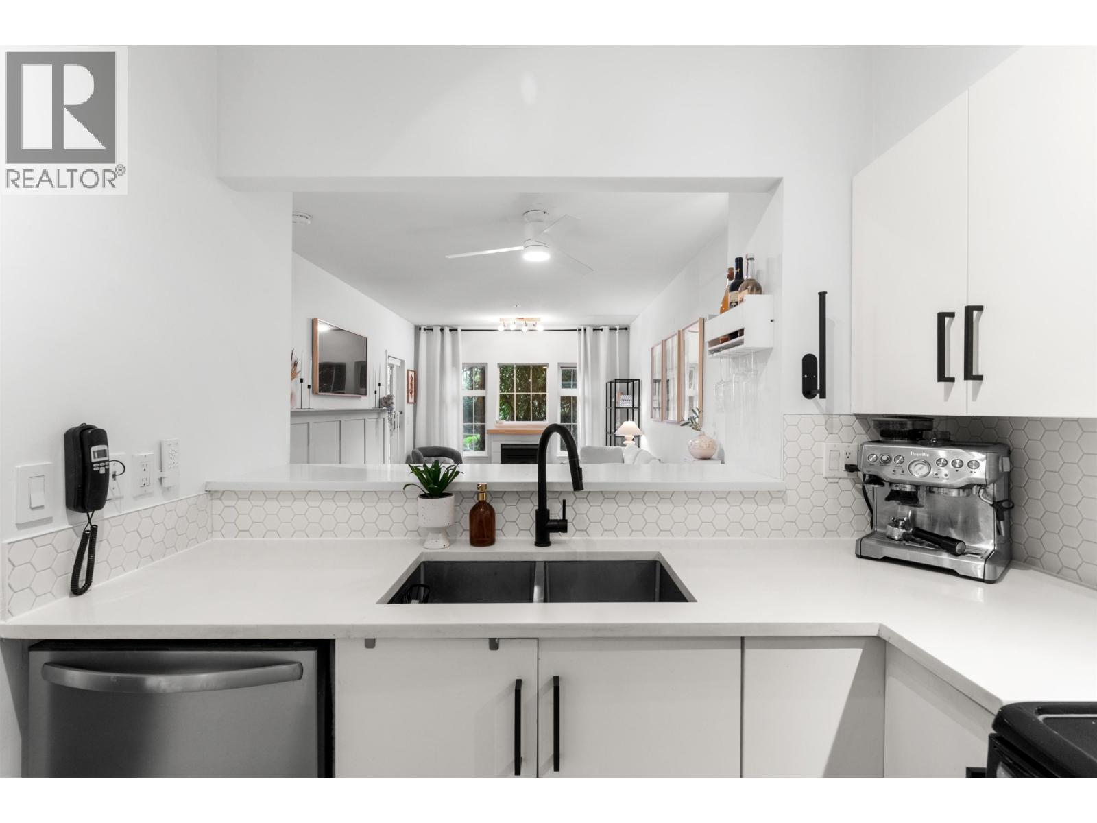 109 1369 56 Street Property Photo 11