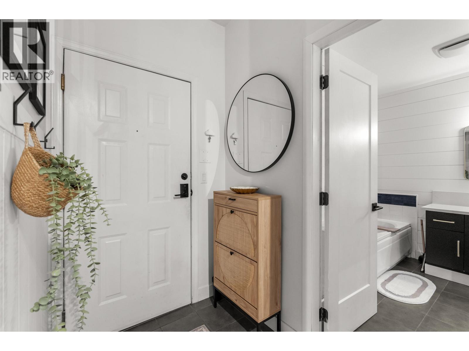 109 1369 56 Street Property Photo 19