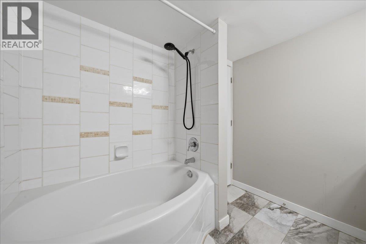 310 2966 Silver Springs Boulevard Property Photo 16