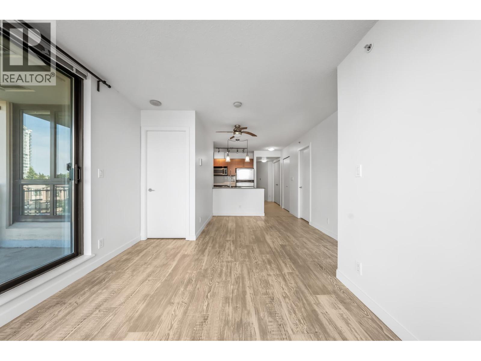 601 813 Agnes Street Property Photo 5