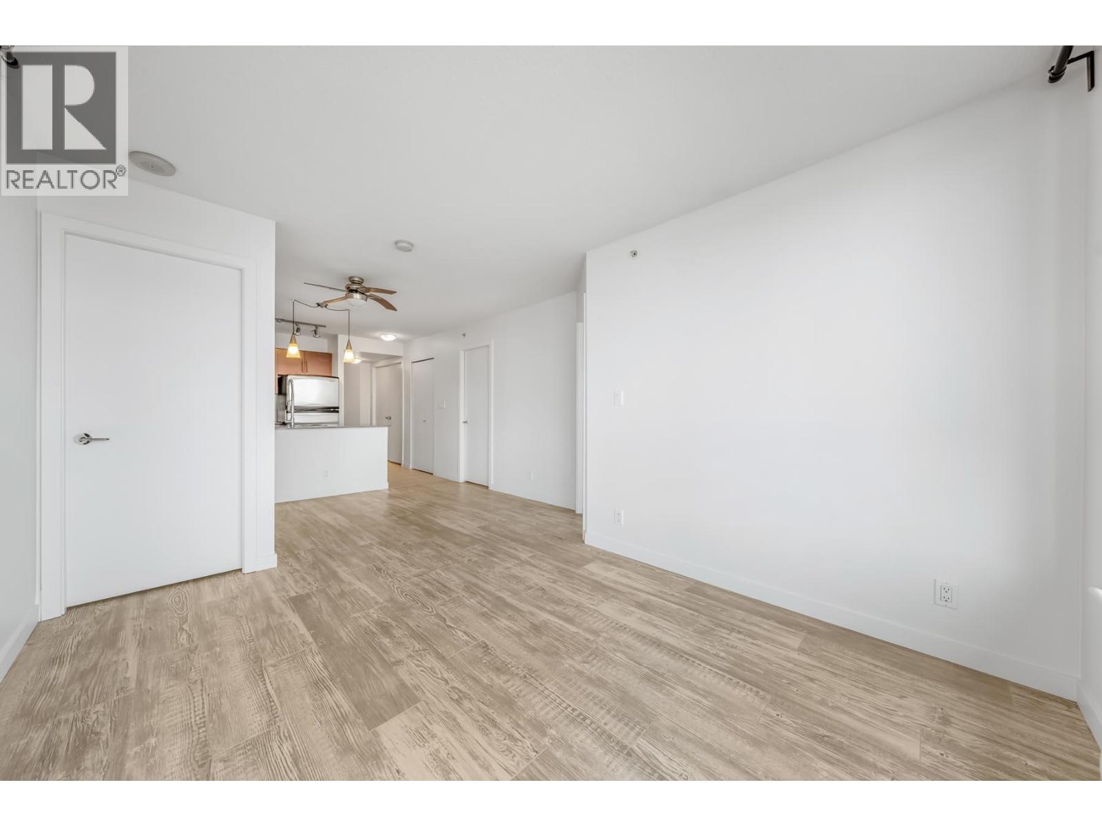 601 813 Agnes Street Property Photo 6