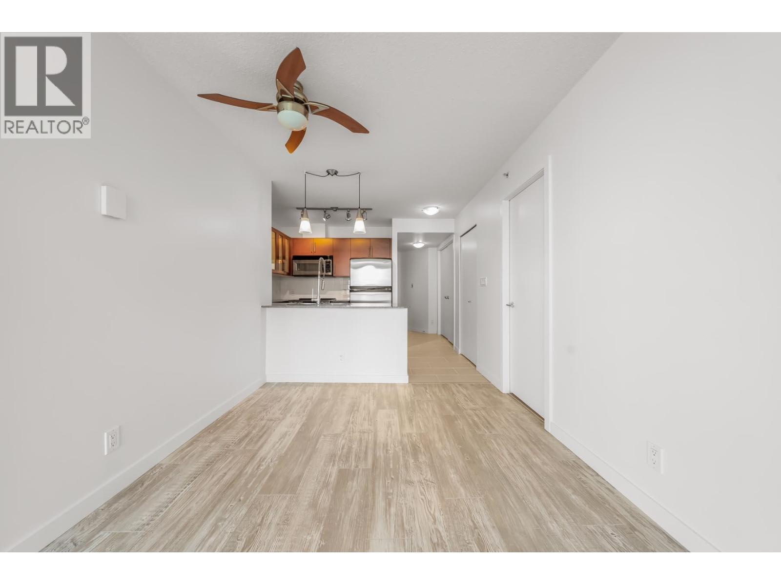601 813 Agnes Street Property Photo 7