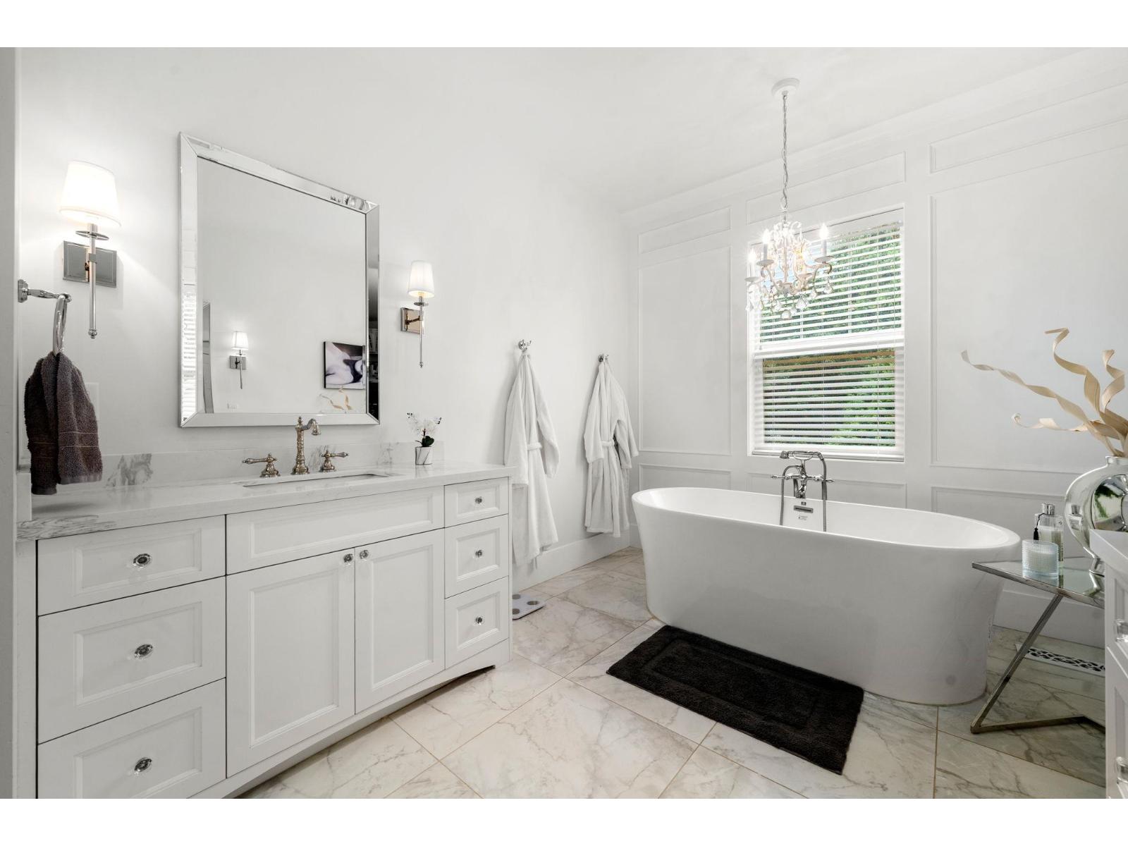 19892 44 Avenue Property Photo 21