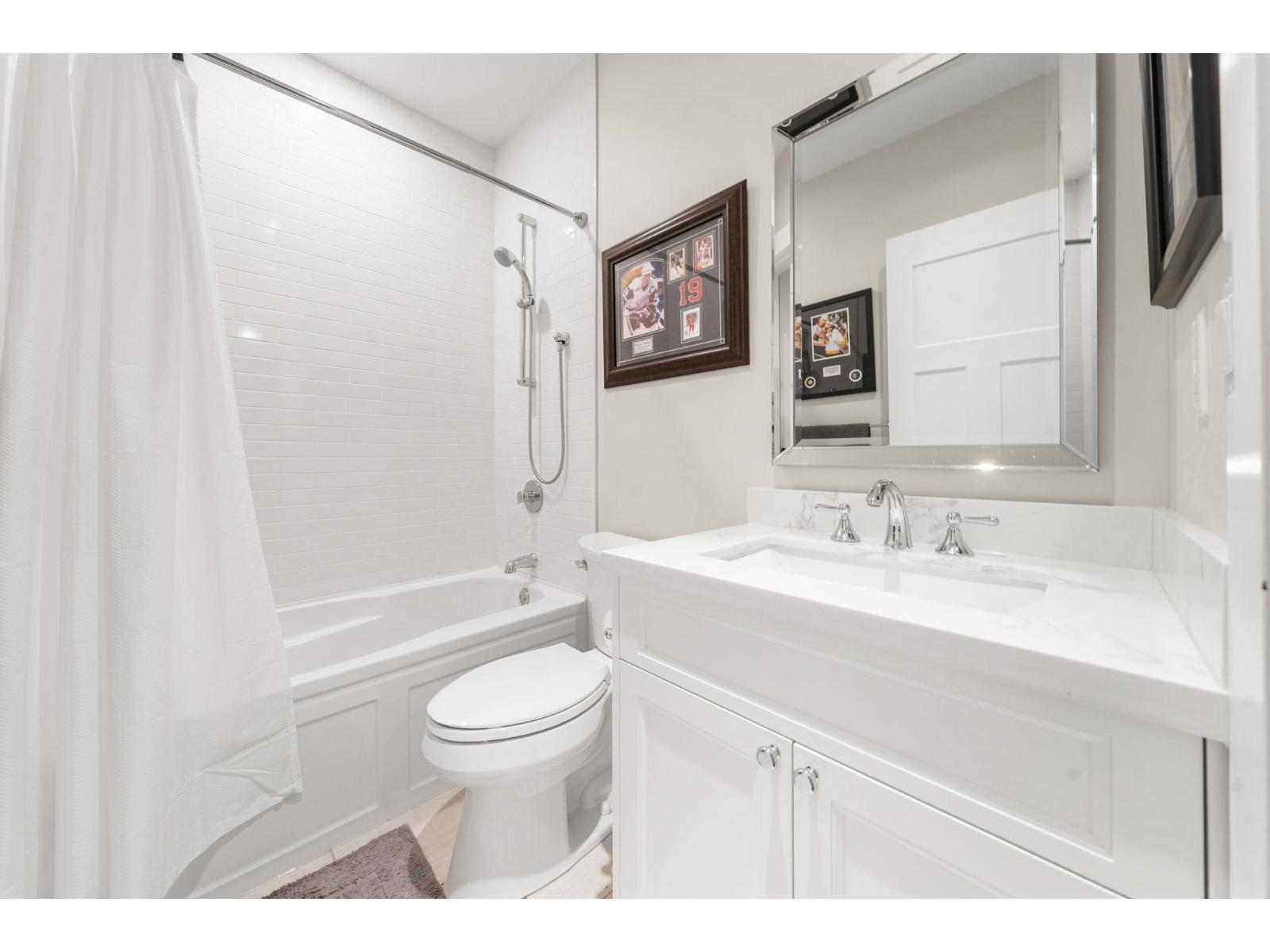 19892 44 Avenue Property Photo 35