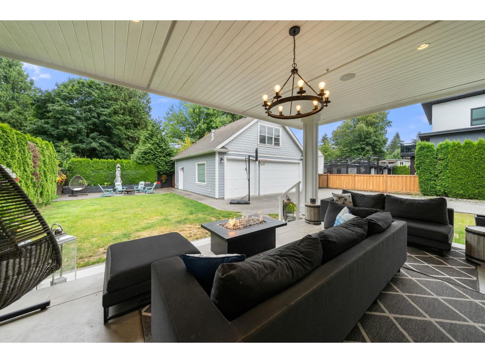 19892 44 Avenue Property Photo 36