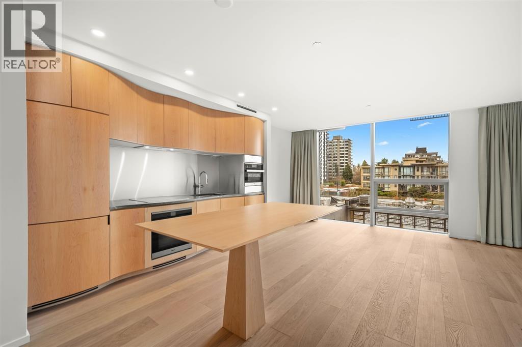 60x 1568 Alberni Street Property Photo 1
