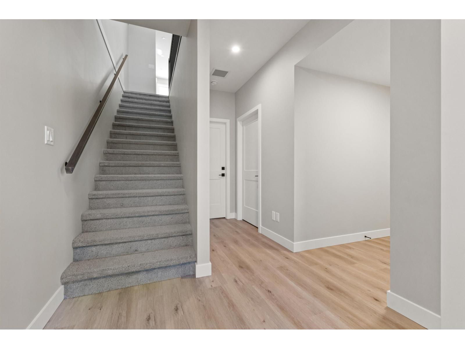 6419 Fern Street Property Photo 5