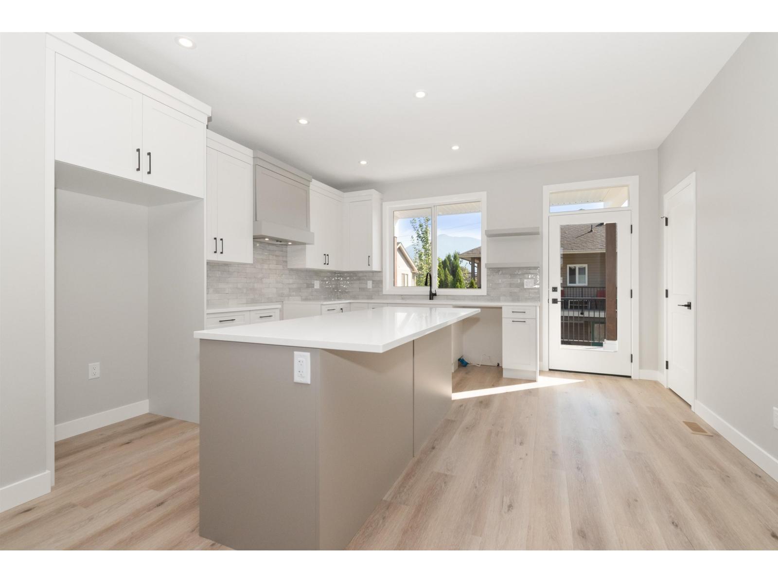 6419 Fern Street Property Photo 11