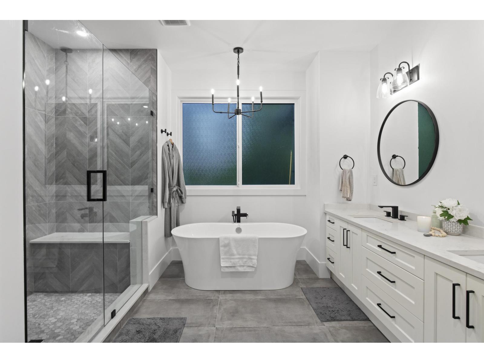 13026 16 Avenue Property Photo 21