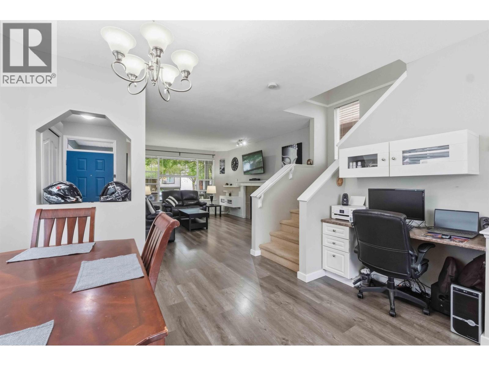 10288 243 Street Property Photo 11