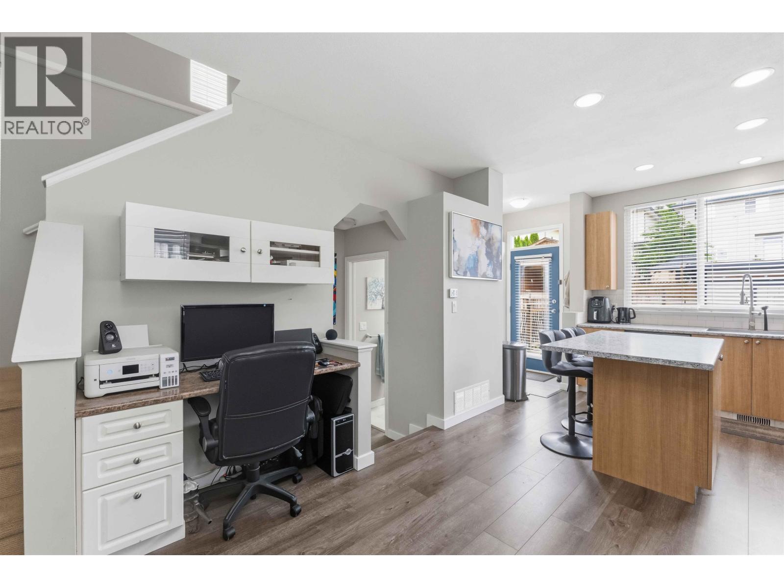 10288 243 Street Property Photo 12