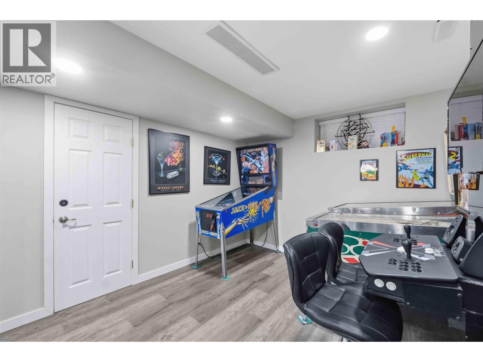 10288 243 Street Property Photo 17