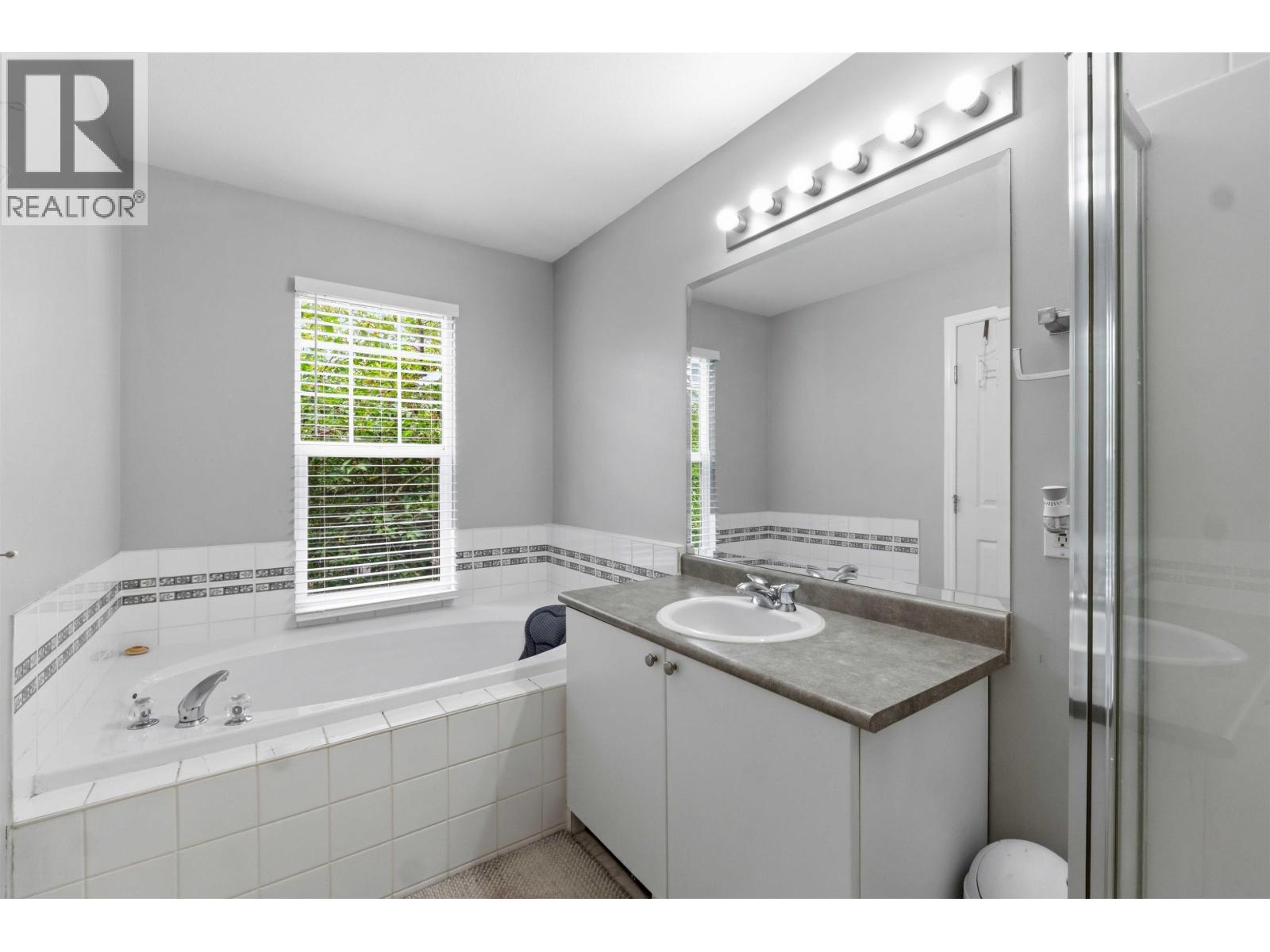 10288 243 Street Property Photo 22