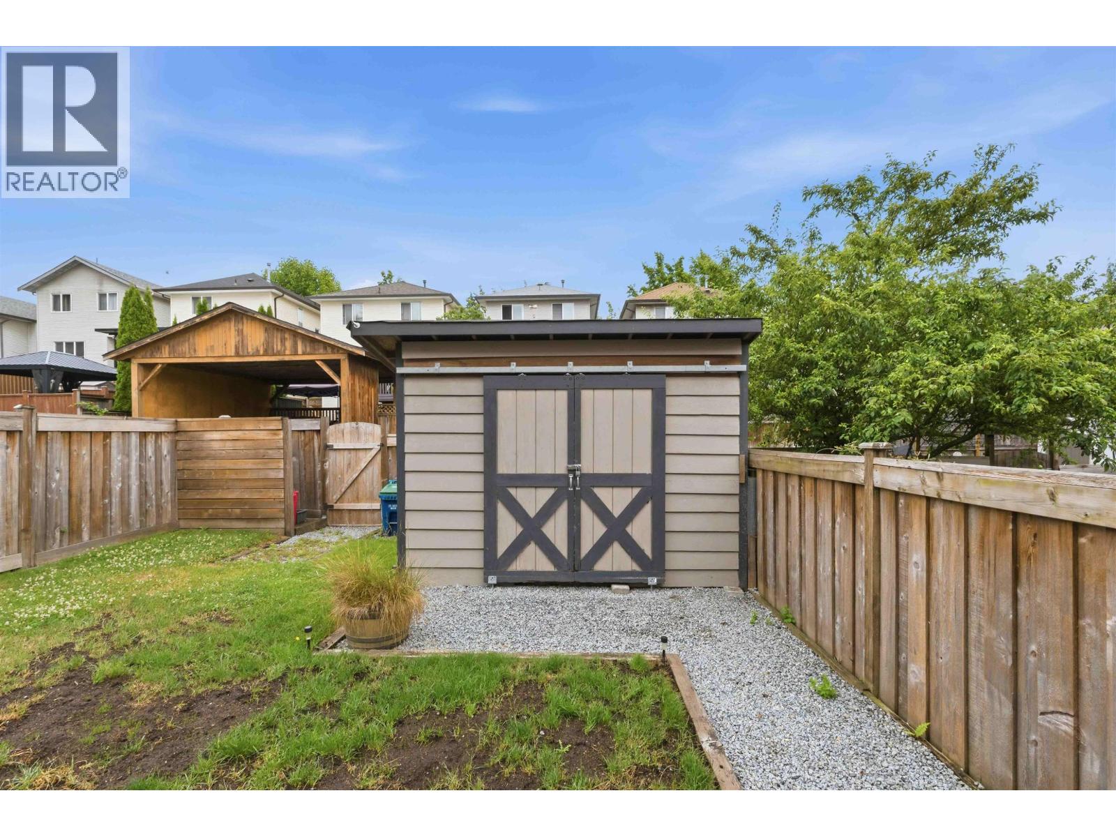 10288 243 Street Property Photo 30