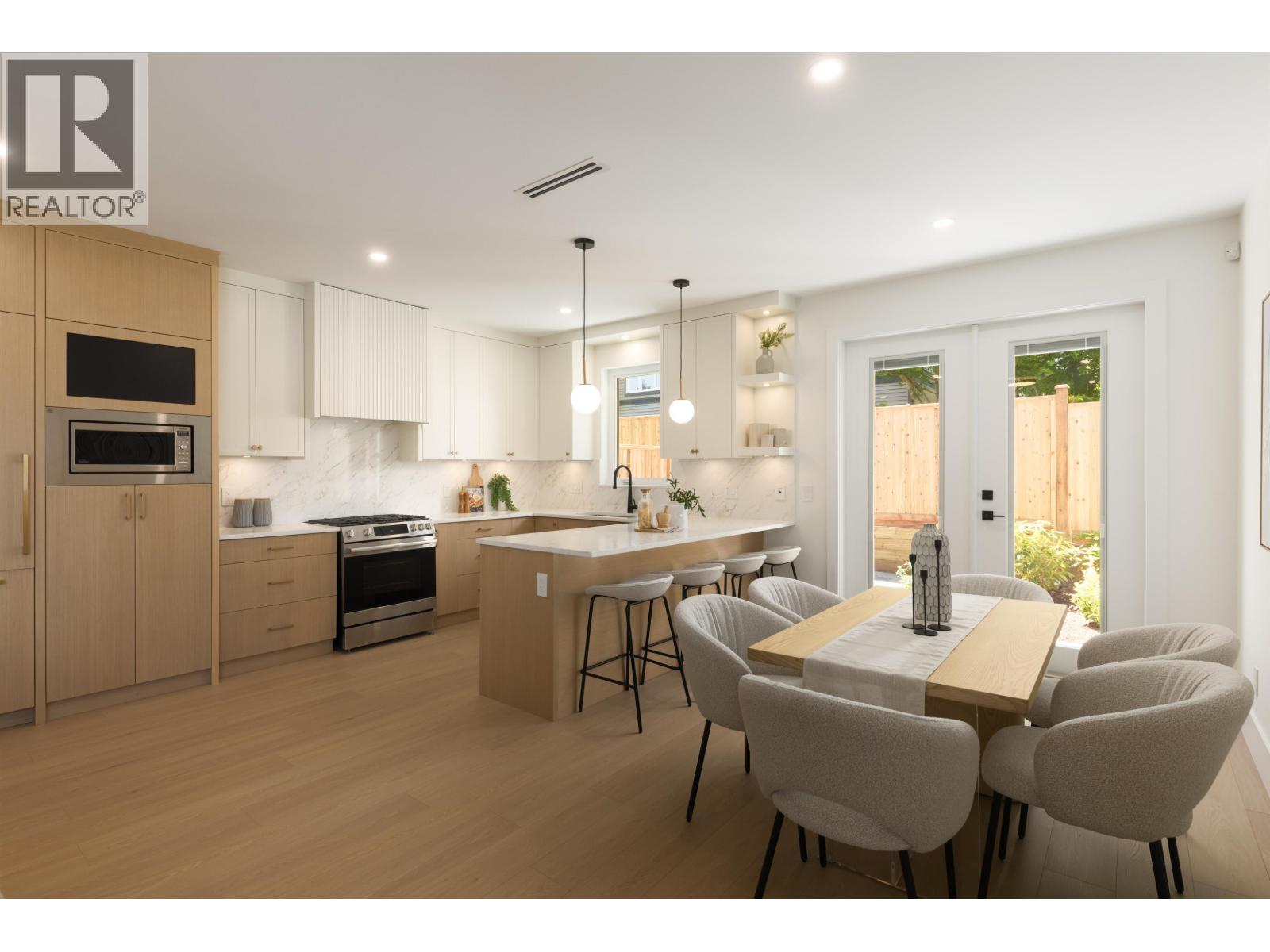 4 6525 Dufferin Avenue Property Photo 1