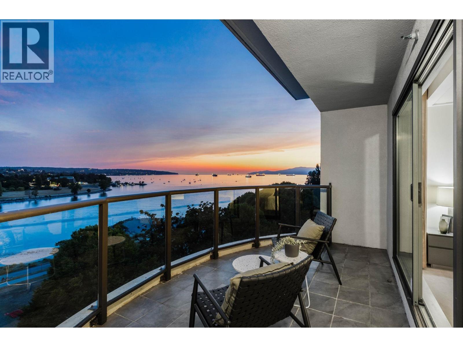 901 1233 Beach Avenue Property Photo 1