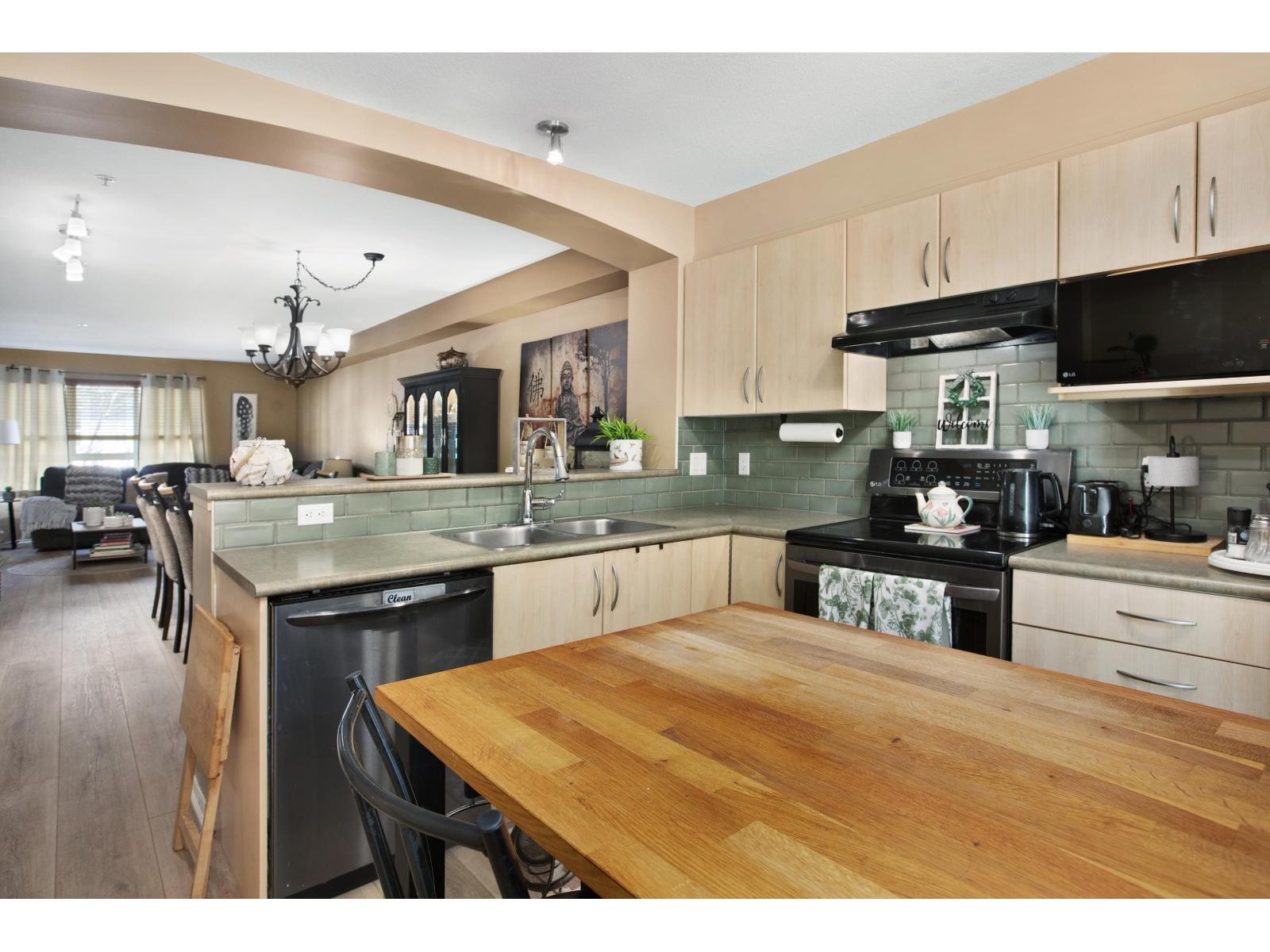 107 6747 203 Street Property Photo 4