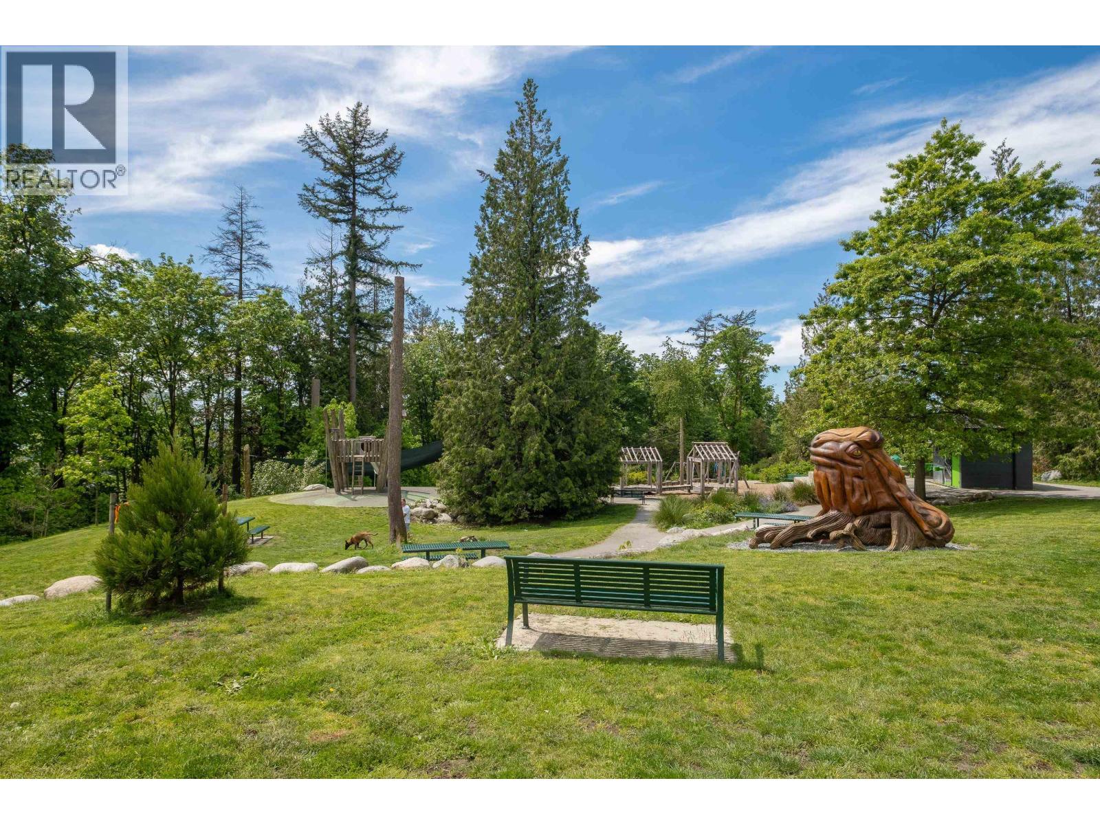111 747 E 3rd Street Property Photo 35