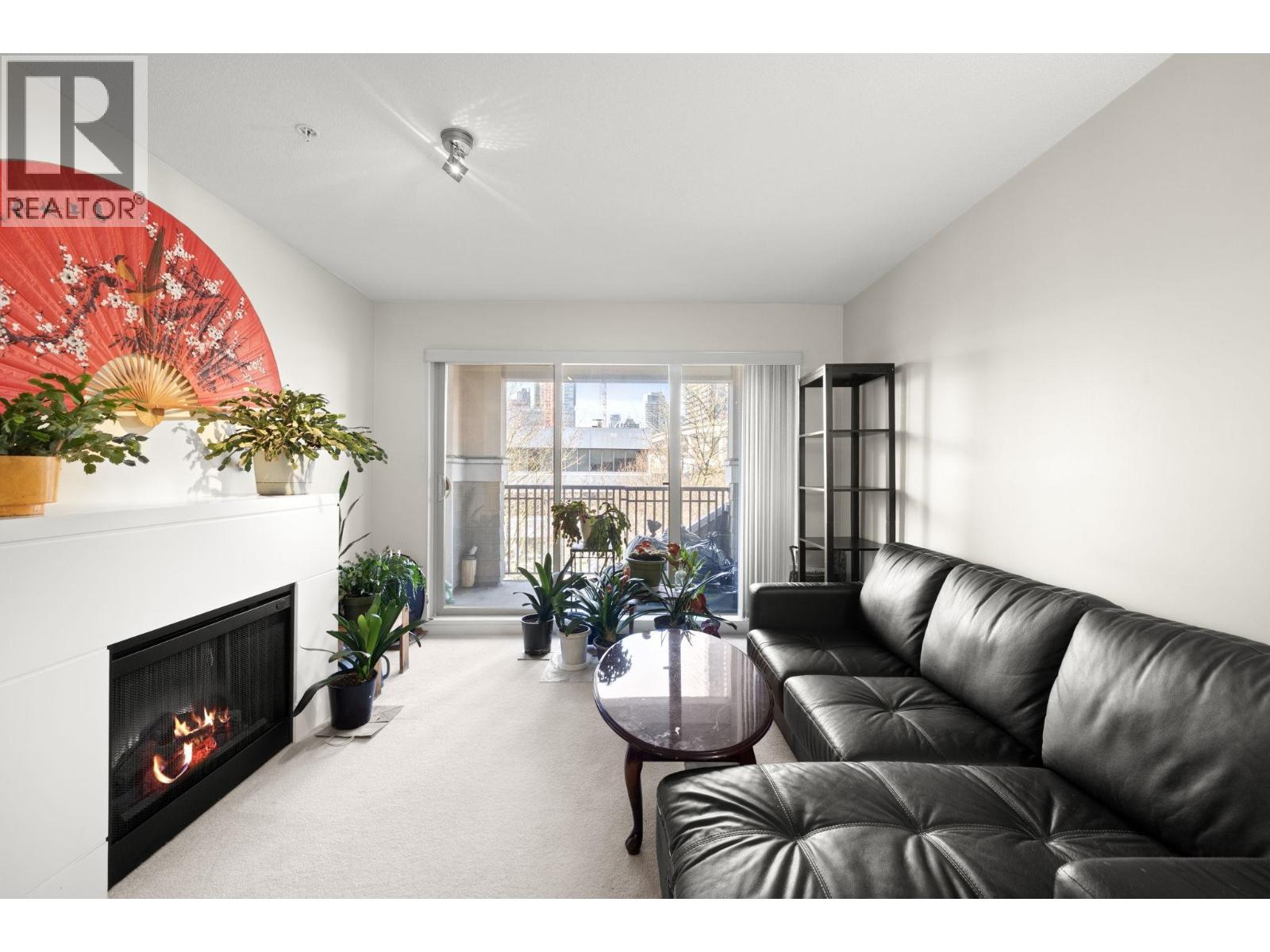 322 2088 Beta Avenue Property Photo 6