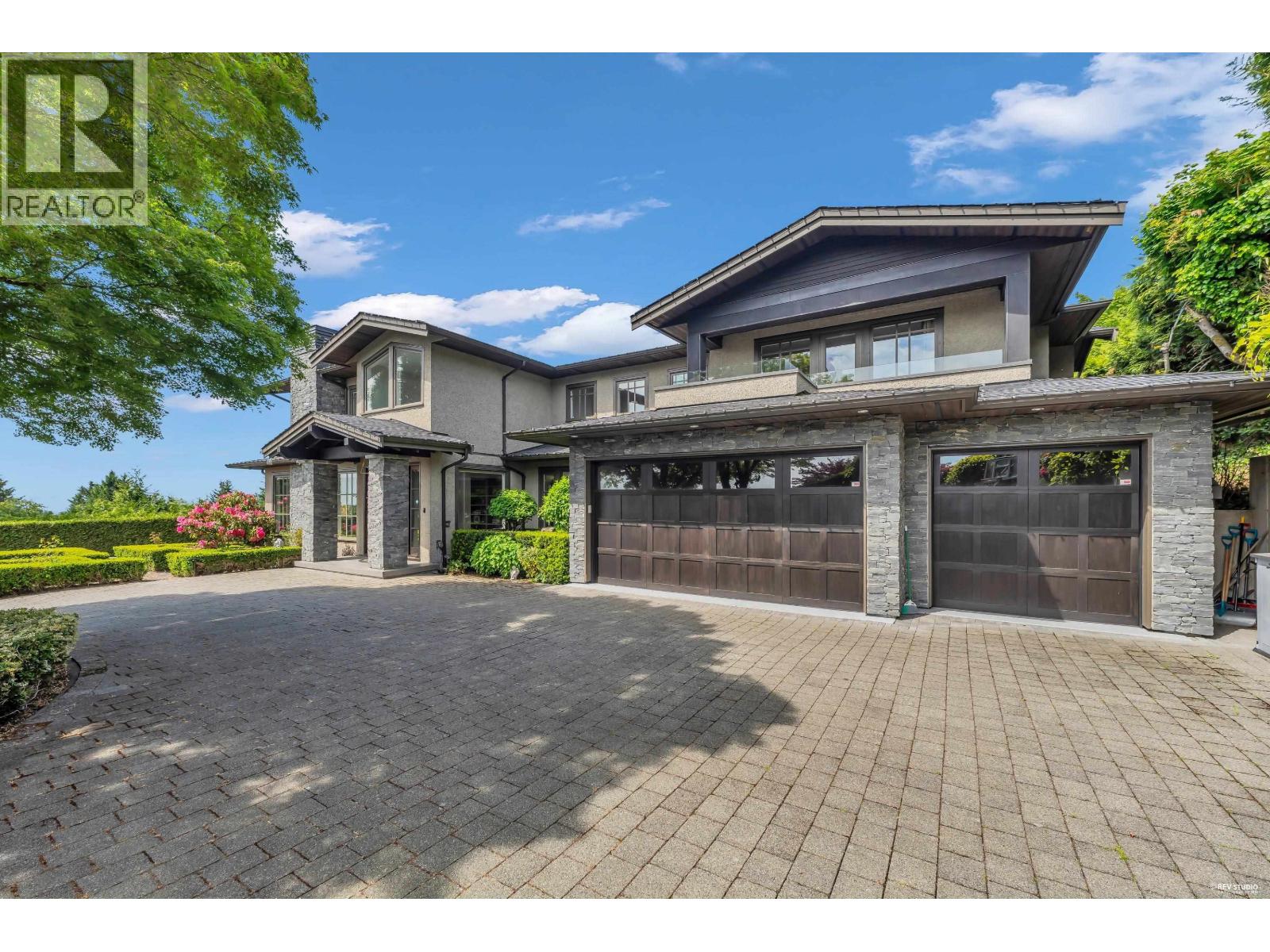 1108 HIGHLAND PLACE