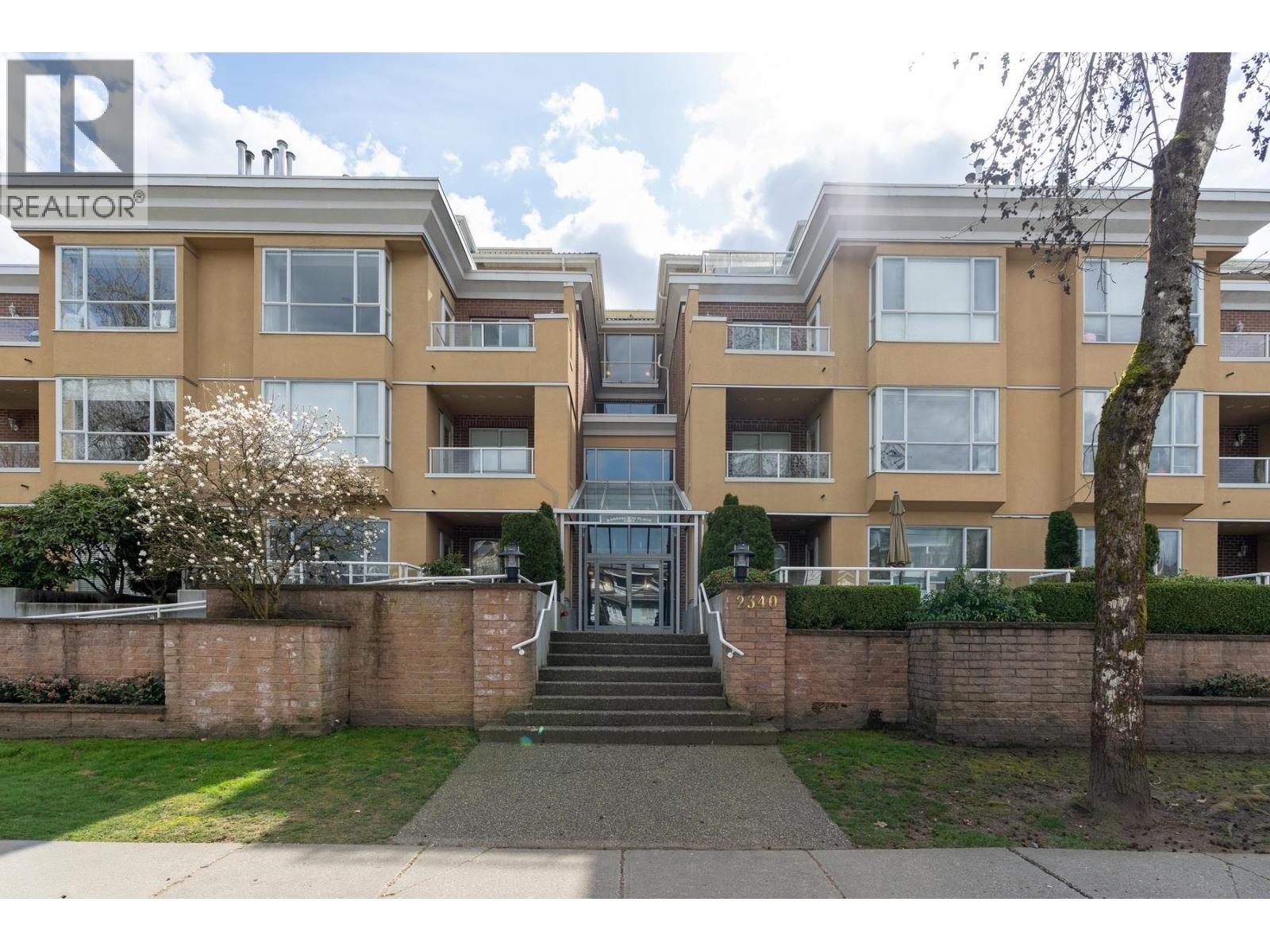 404 2340 HAWTHORNE AVENUE Property Photo 1