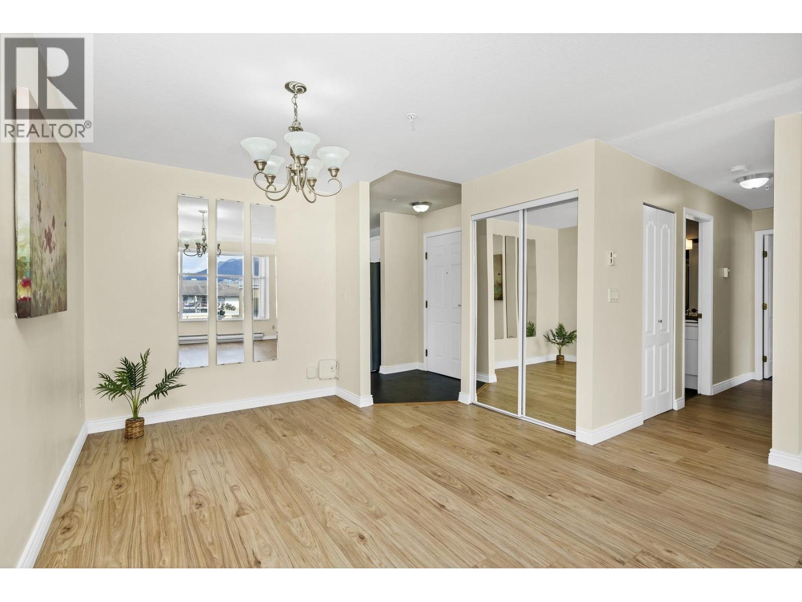 404 2340 Hawthorne Avenue Property Photo 8