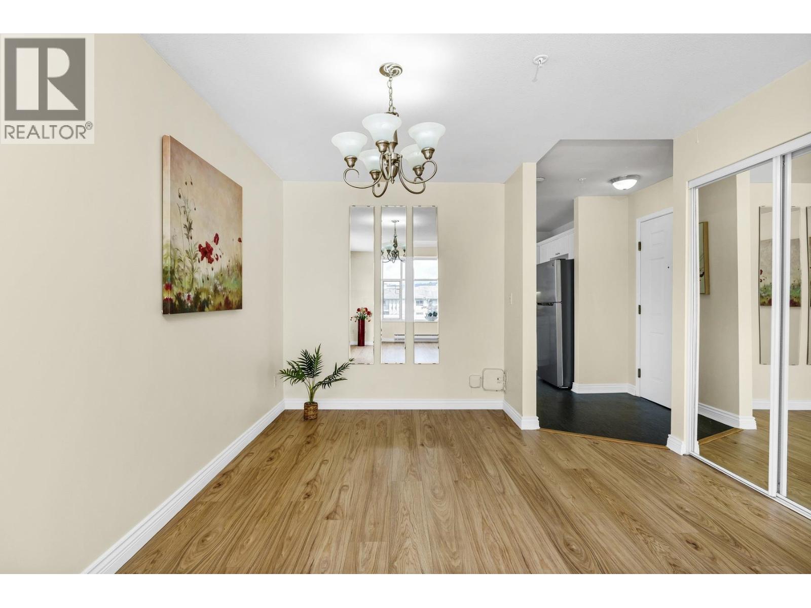 404 2340 Hawthorne Avenue Property Photo 9