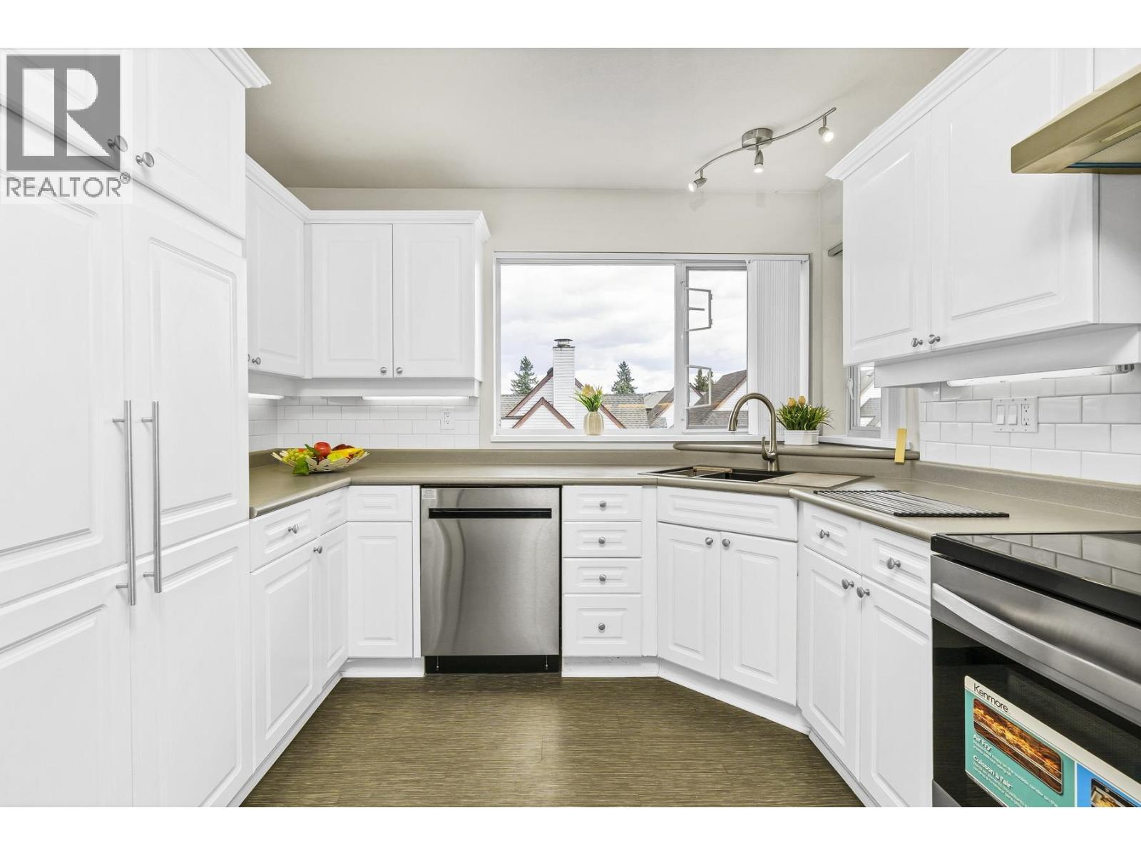 404 2340 Hawthorne Avenue Property Photo 13
