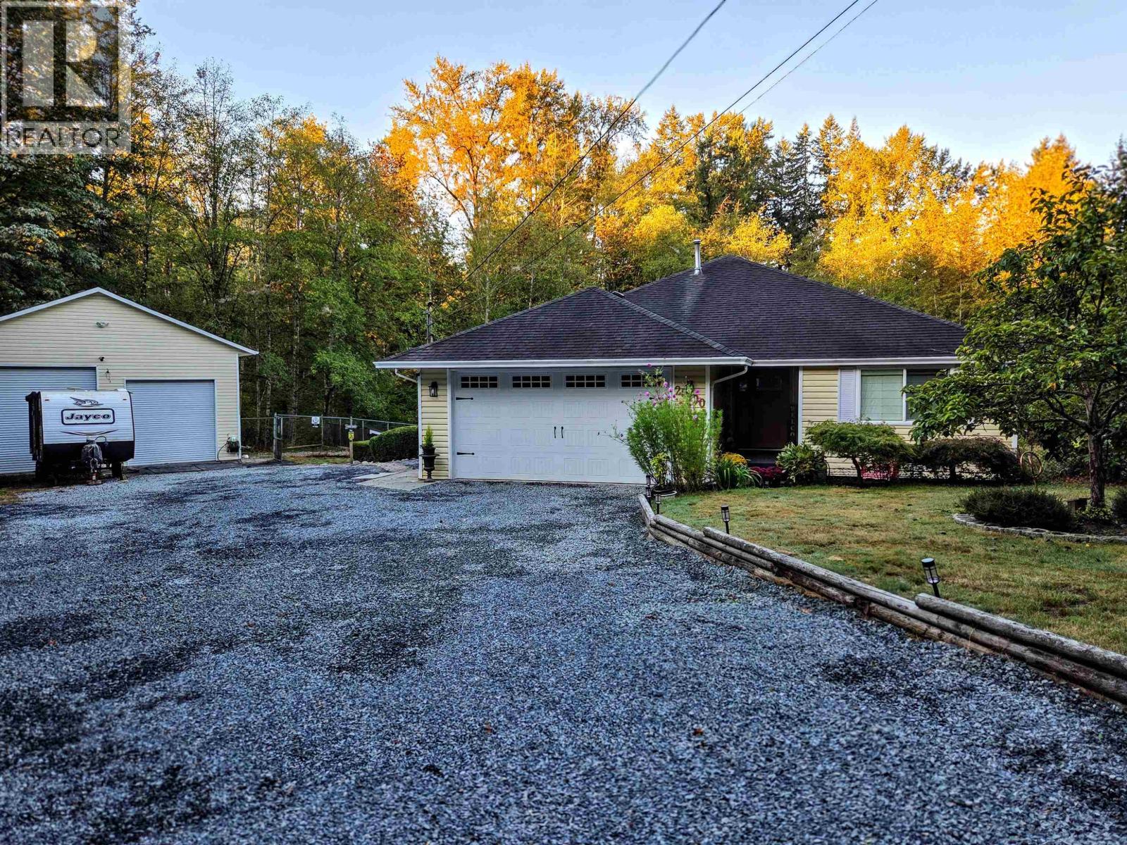 25700 116 Avenue Property Photo 2