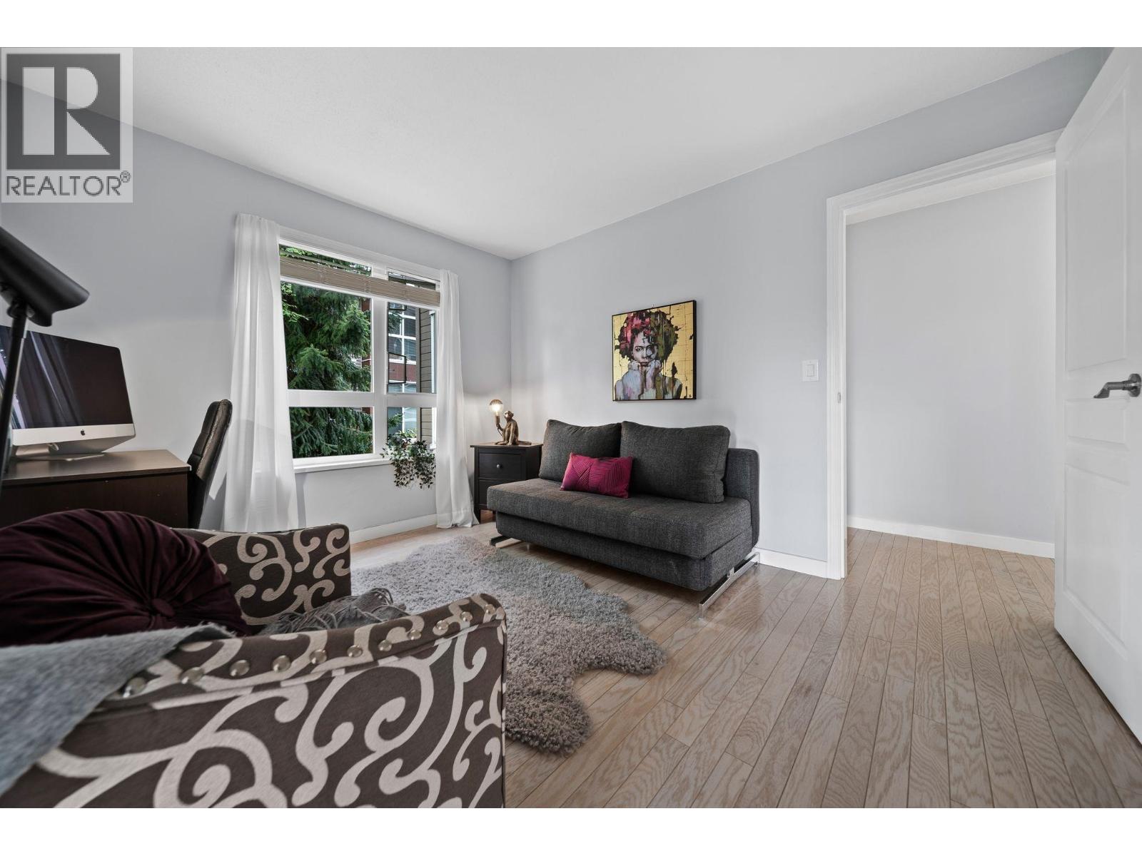 207 5800 Andrews Road Property Photo 24