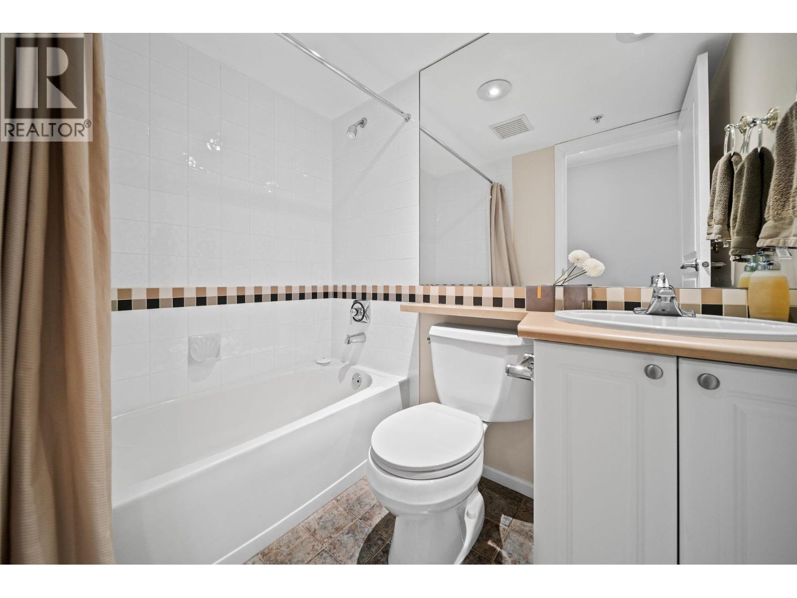 207 5800 Andrews Road Property Photo 25
