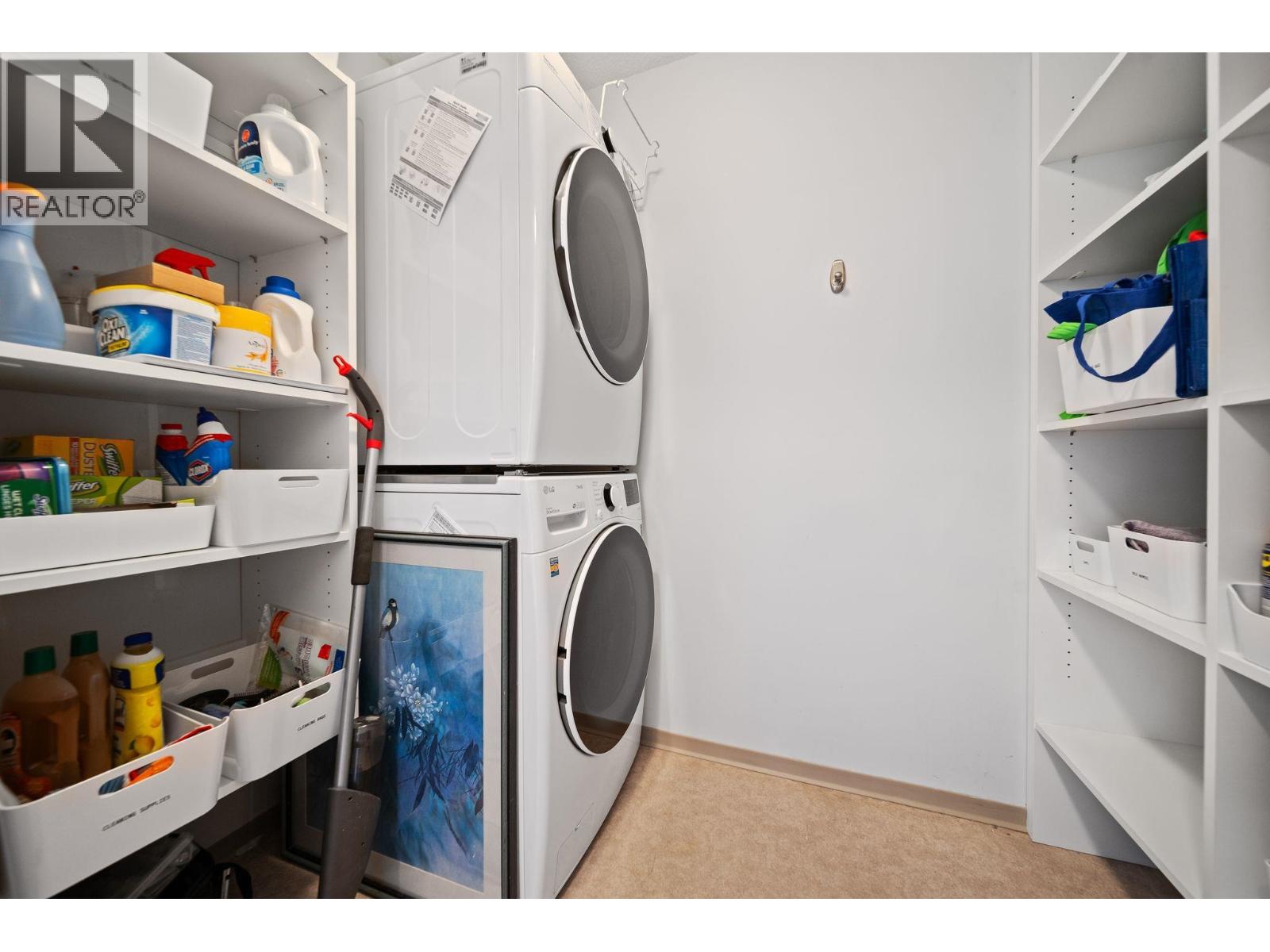 207 5800 Andrews Road Property Photo 26