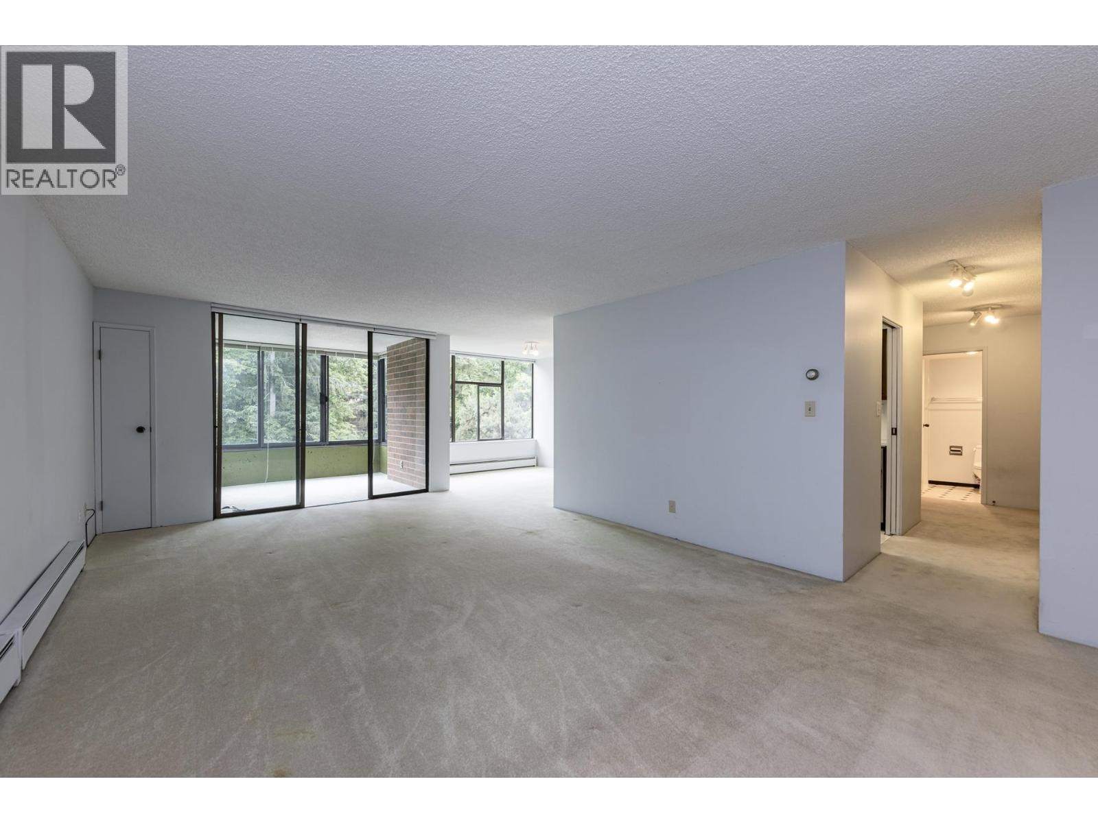 407 4101 Yew Street Property Photo 5