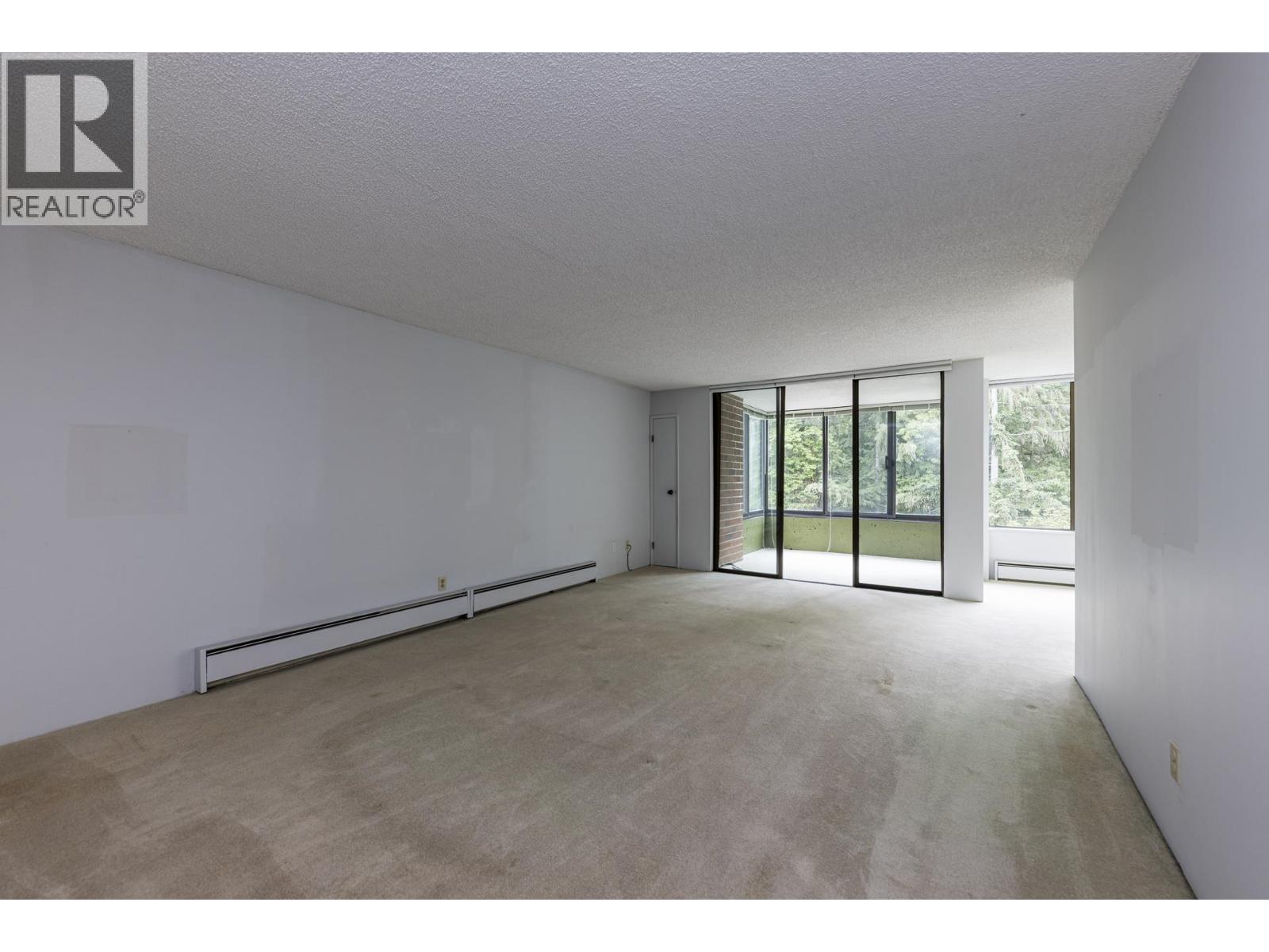 407 4101 Yew Street Property Photo 6