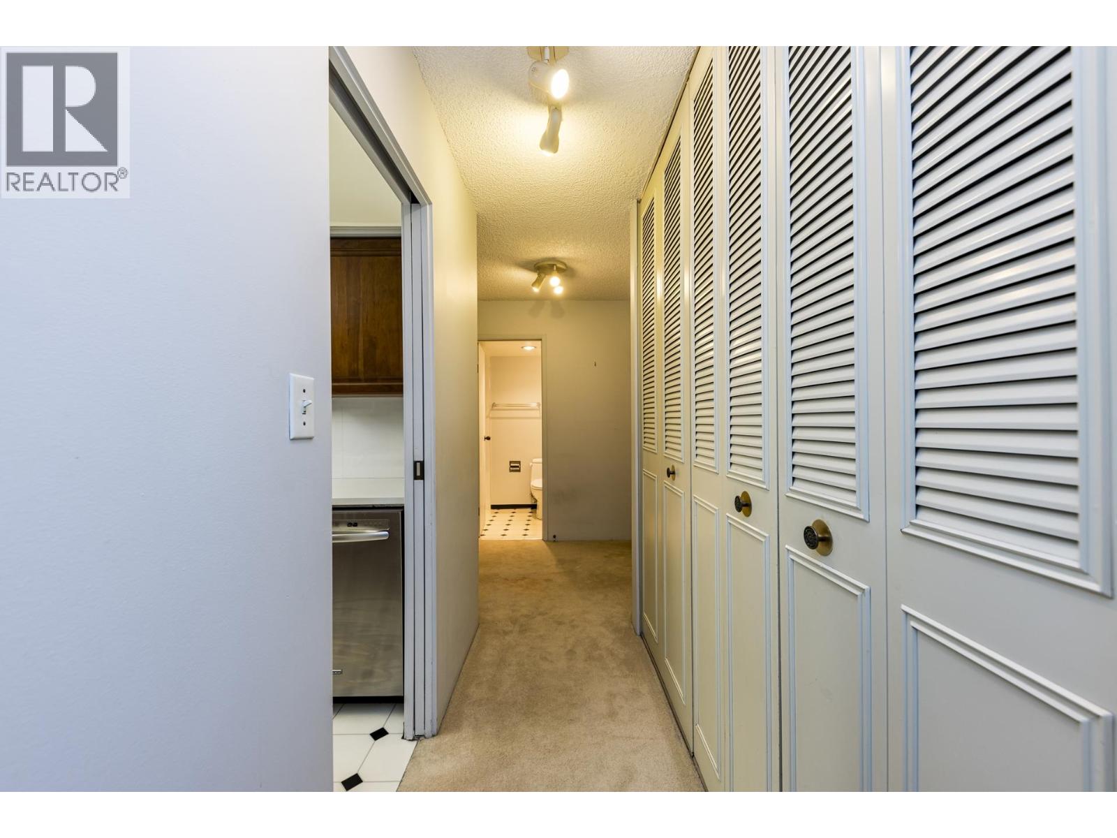 407 4101 Yew Street Property Photo 19