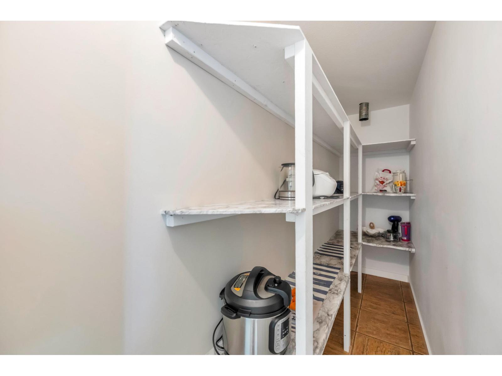21556 86a Crescent Property Photo 30