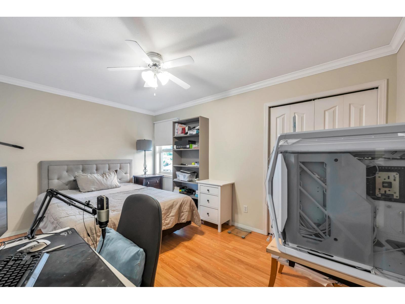 21556 86a Crescent Property Photo 34