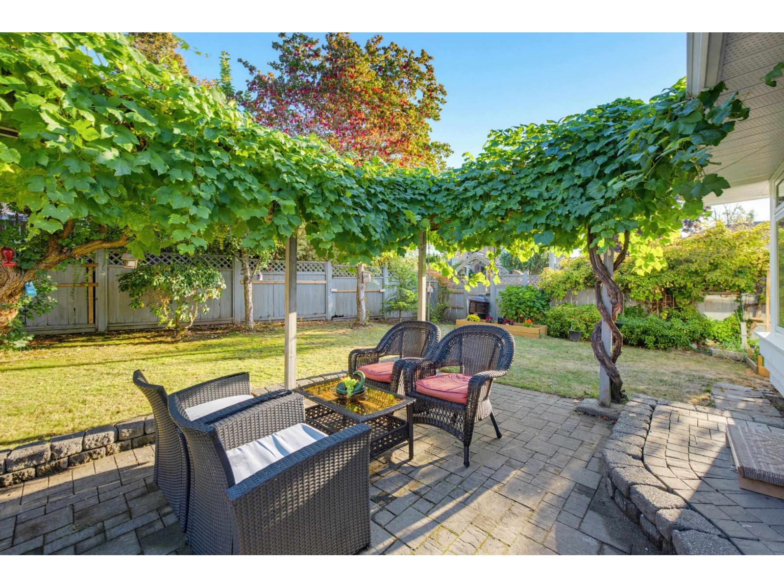 21556 86a Crescent Property Photo 35