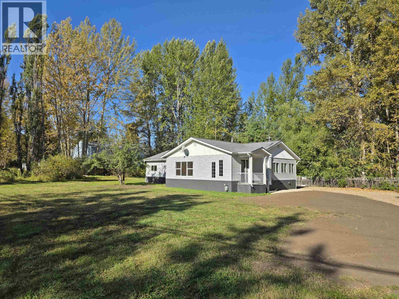 1042 MAPLE DRIVE