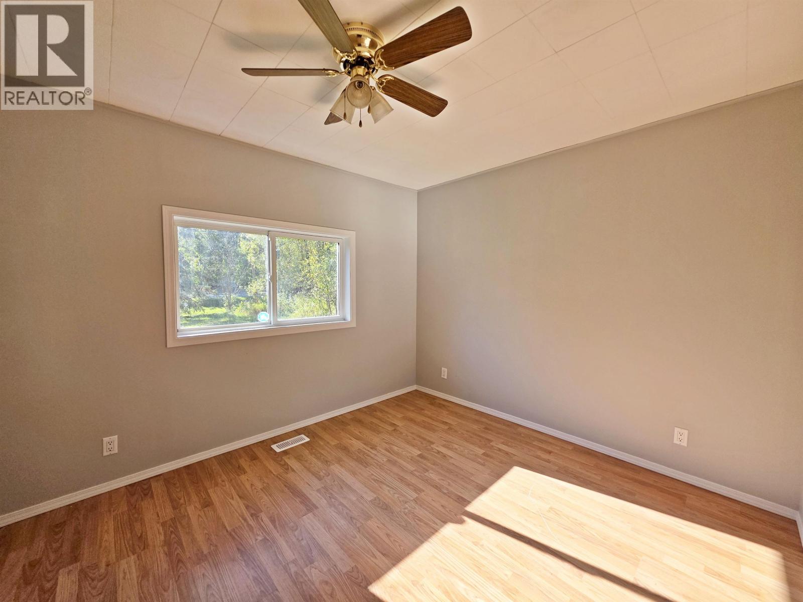 1042 Maple Drive Property Photo 13