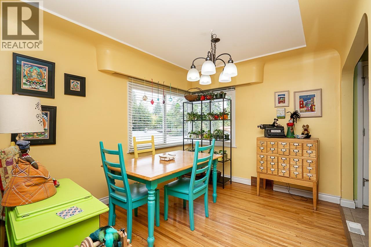 11740 Carshill Street Property Photo 6