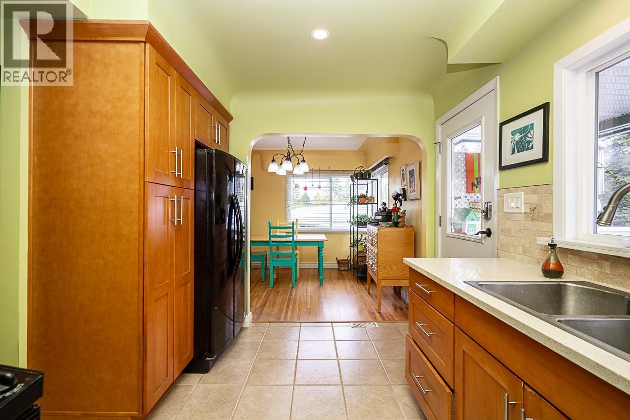 11740 Carshill Street Property Photo 11