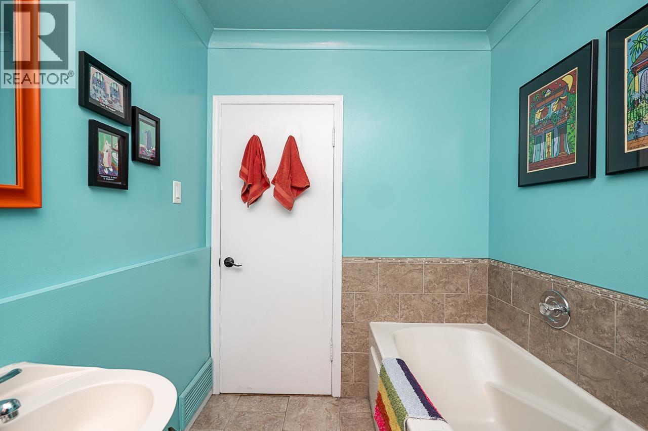 11740 Carshill Street Property Photo 20