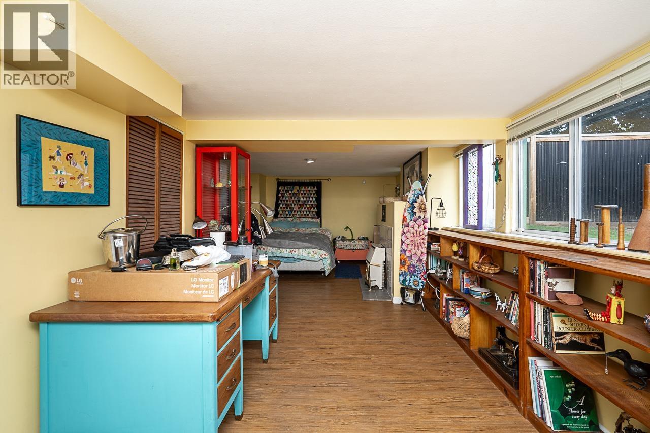 11740 Carshill Street Property Photo 24