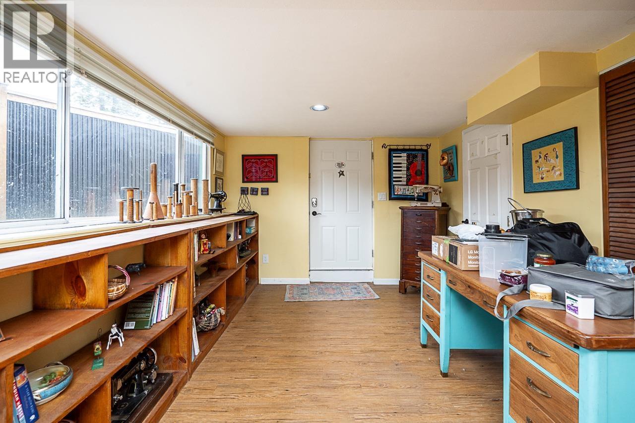 11740 Carshill Street Property Photo 25