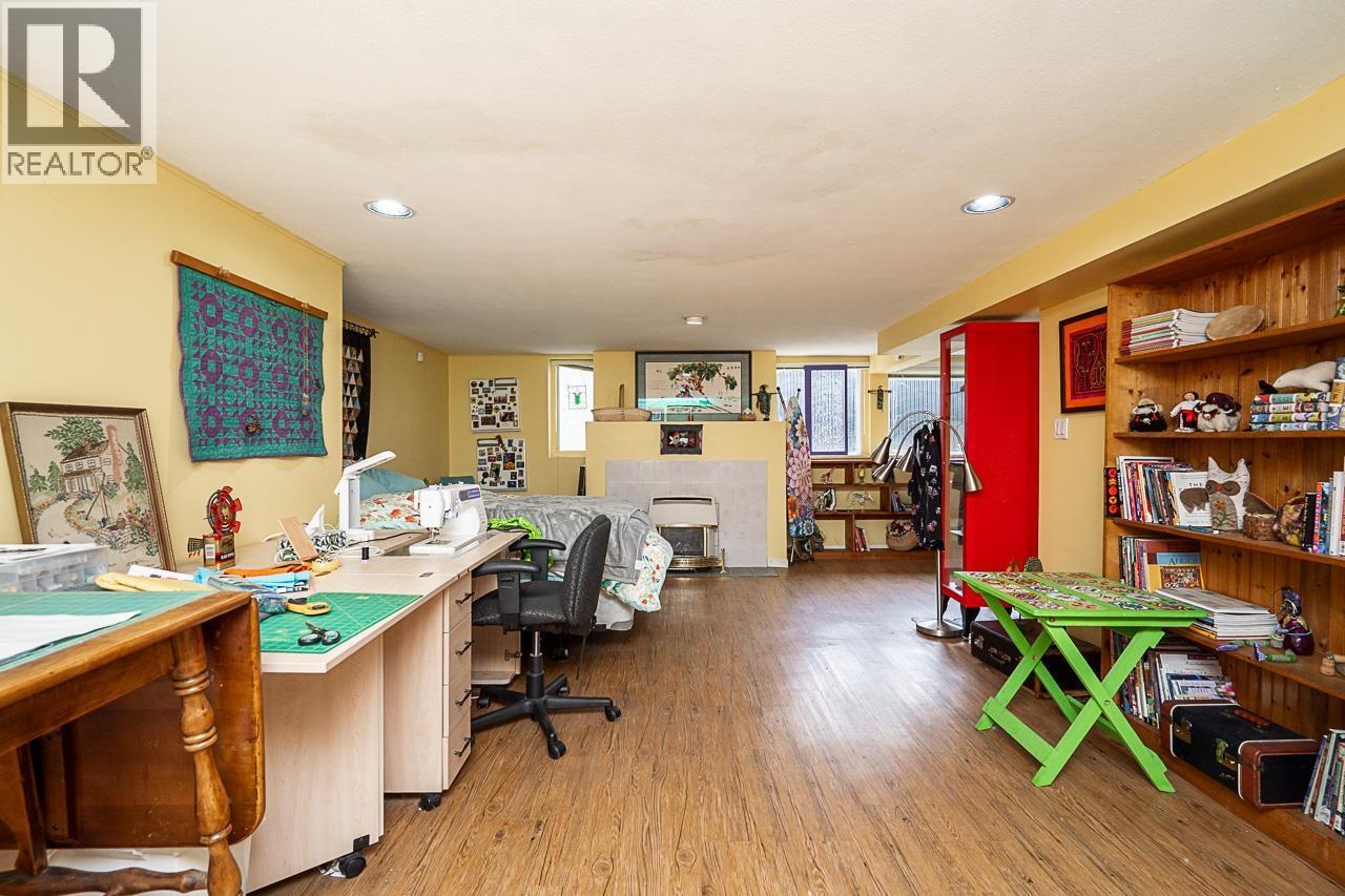 11740 Carshill Street Property Photo 28
