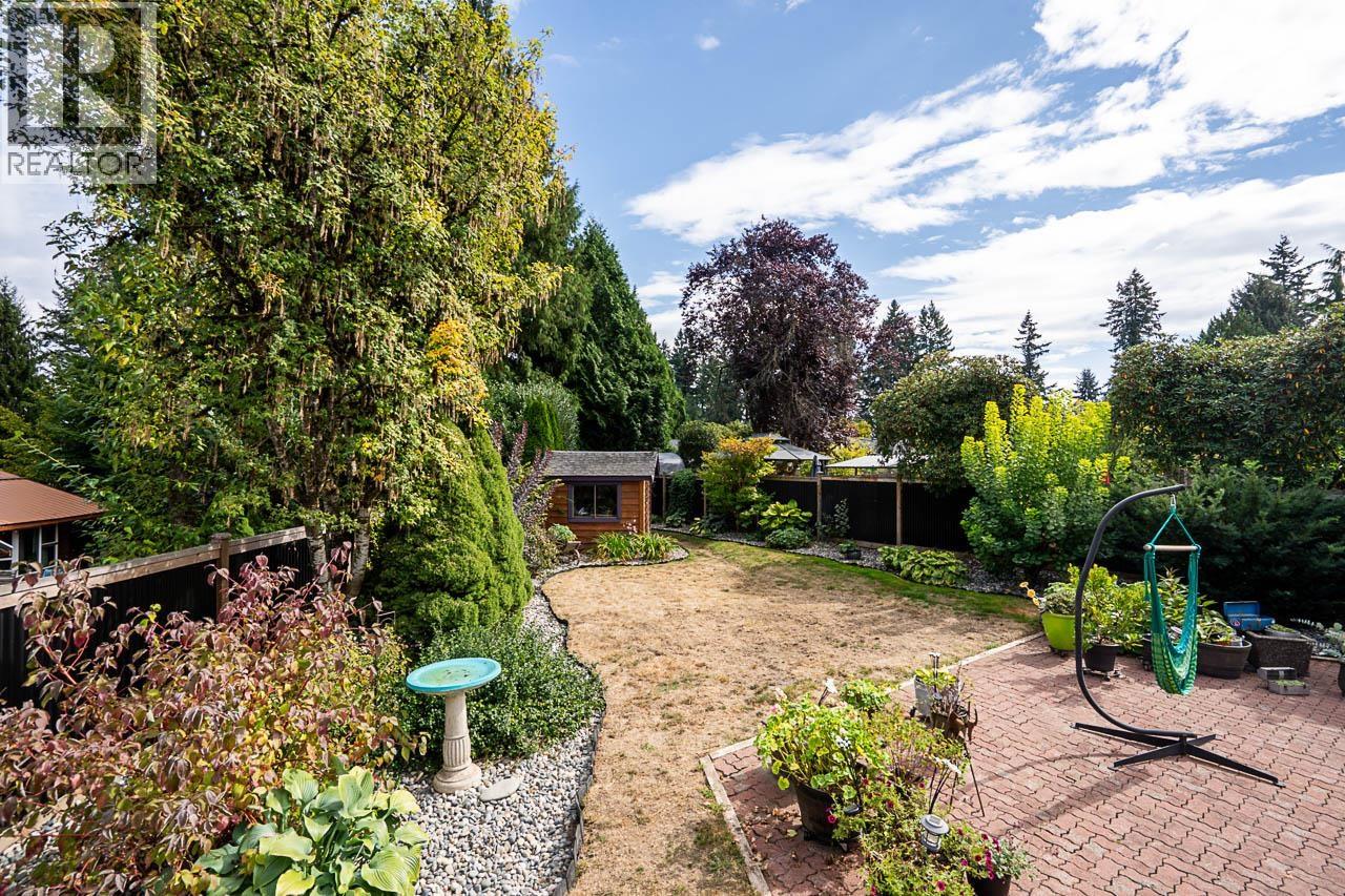 11740 Carshill Street Property Photo 32