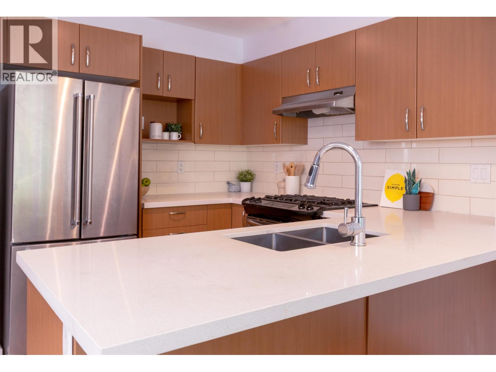 112 3105 Lincoln Avenue Property Photo 8