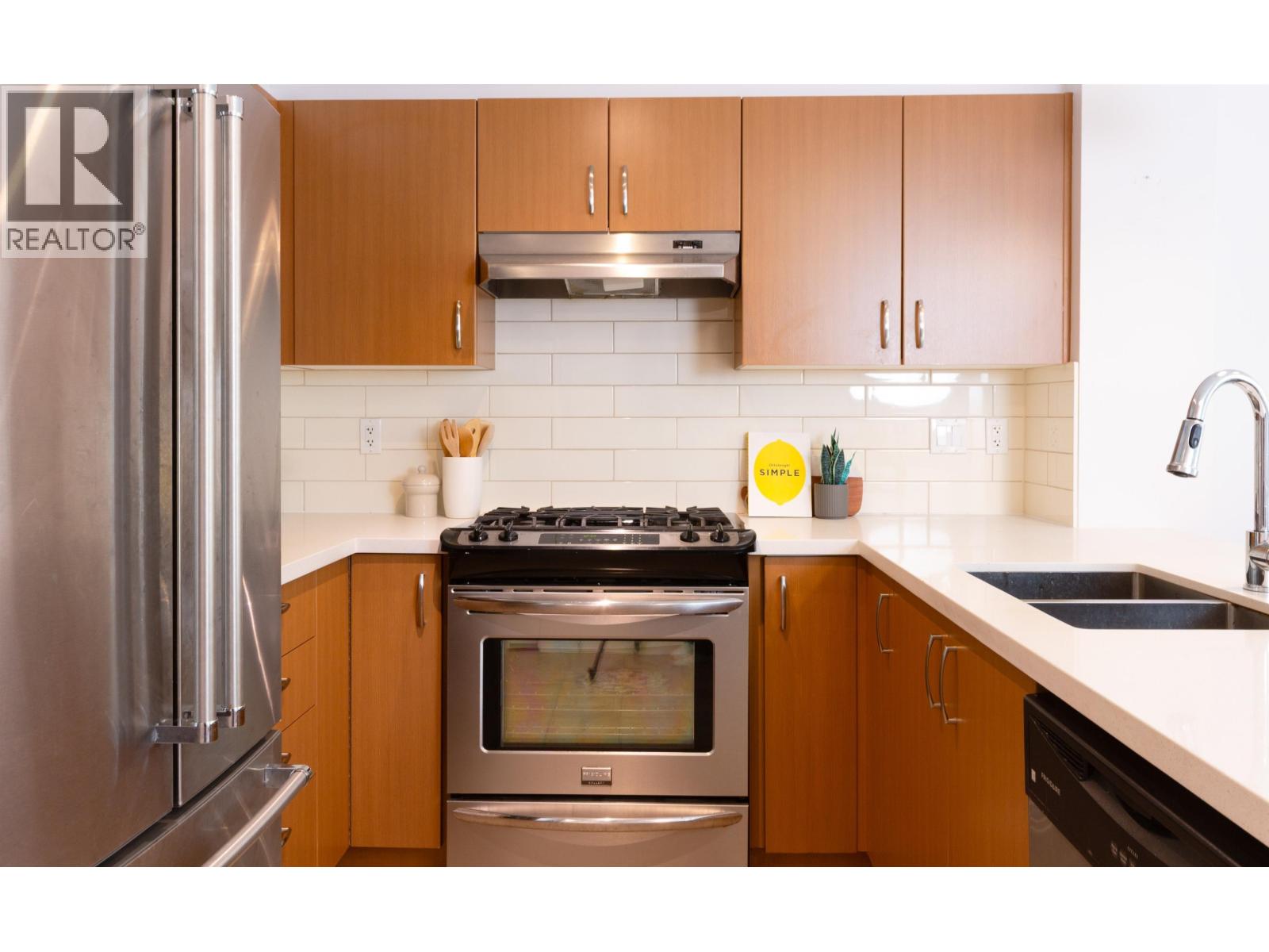 112 3105 Lincoln Avenue Property Photo 9