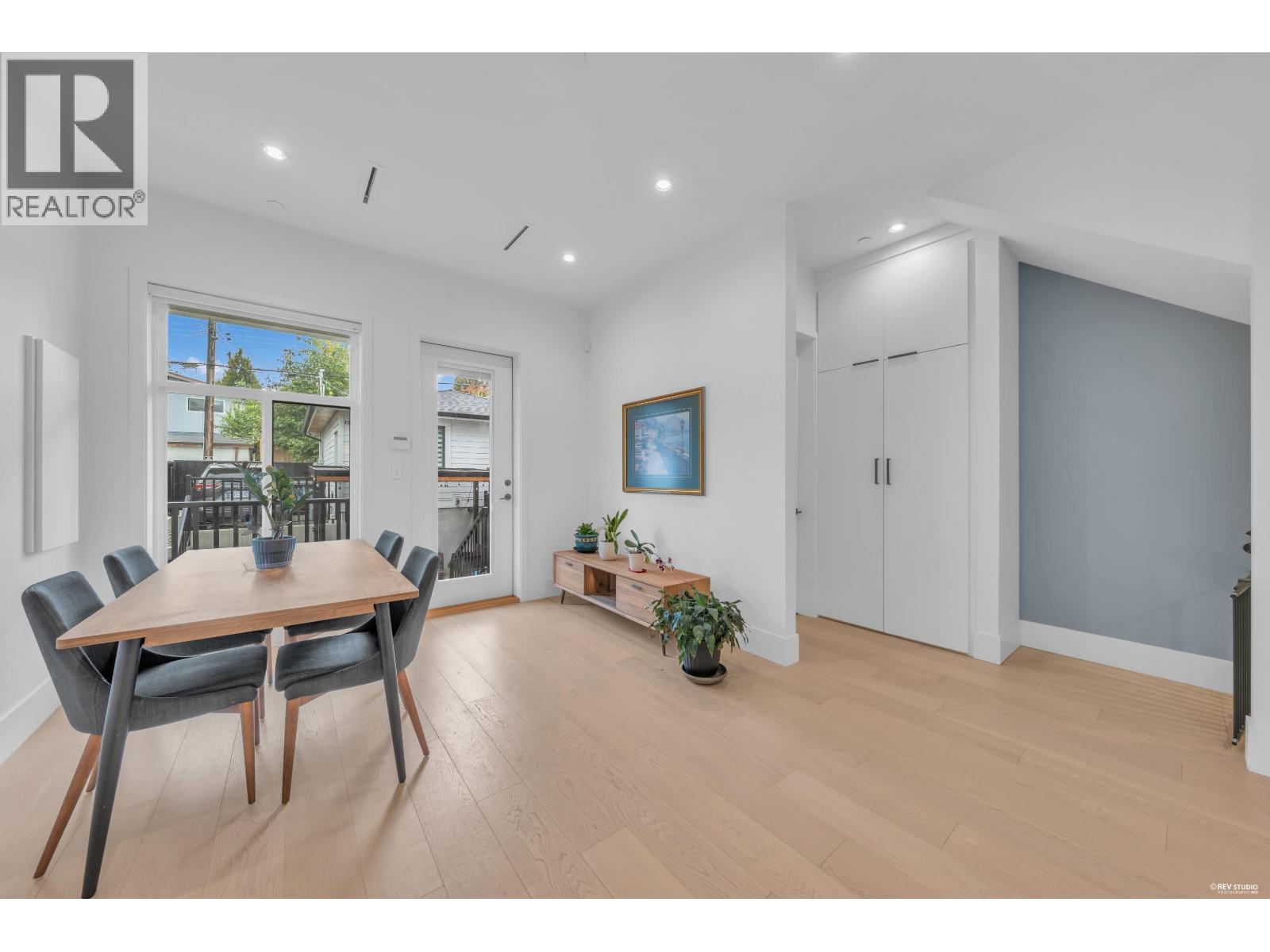 3180 Graveley Street Property Photo 13